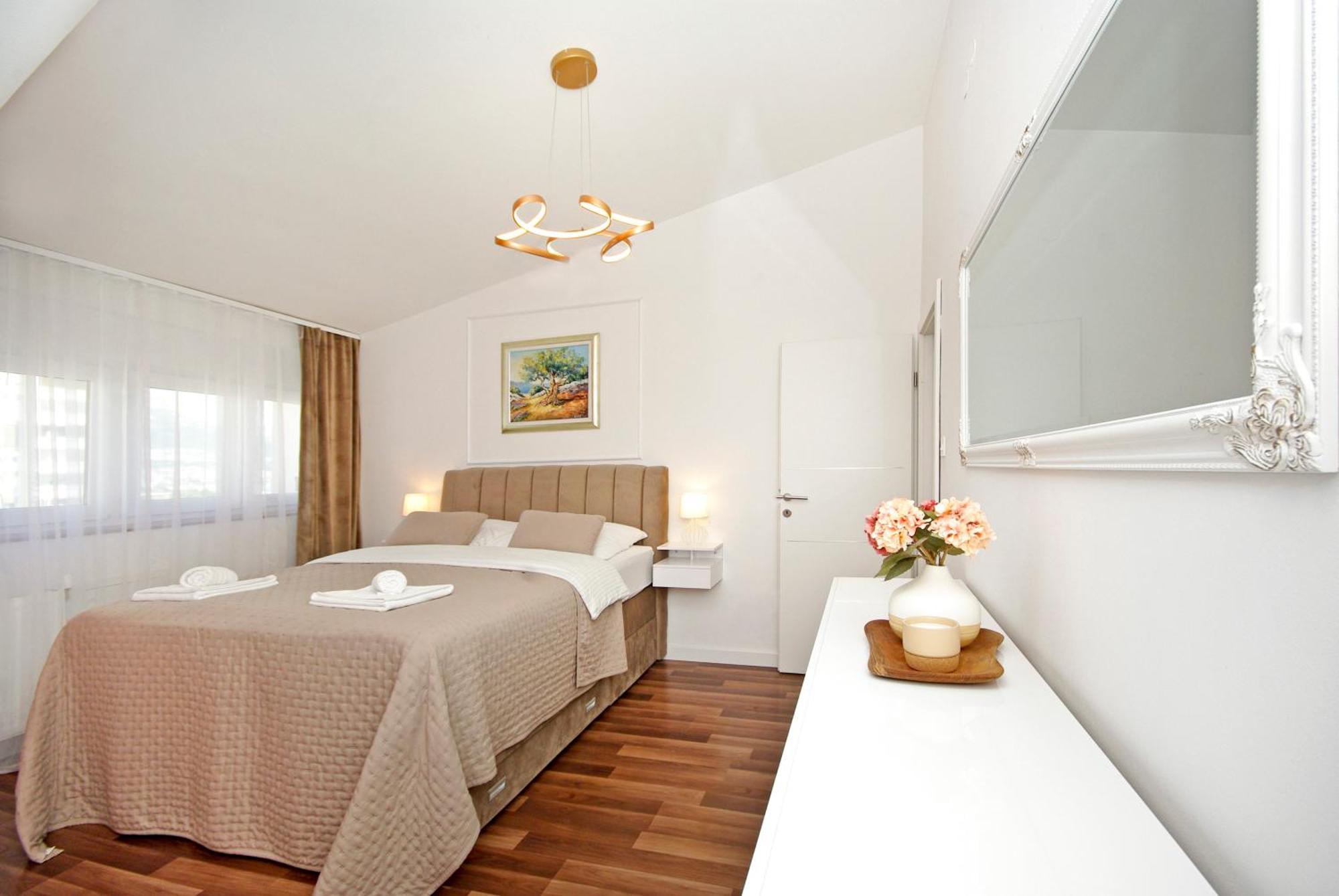 Villa Naomi Спліт Екстер'єр фото